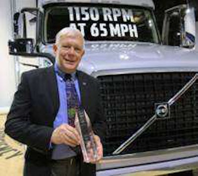 Ed Saxman, Volvo Trucks product manager – powertrain, with the 2011 TWNA Technical Achievement Award.