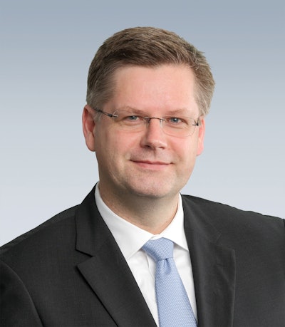 Berend Bracht Bendix President and CEO 415