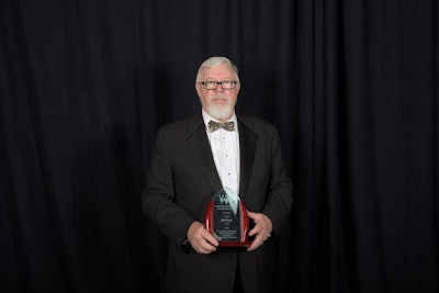 Bill Wade accepting his Spirit Award at last month’s banquet.