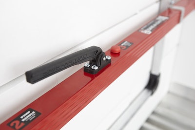 SAL_GFS_RedBarBeautyShot