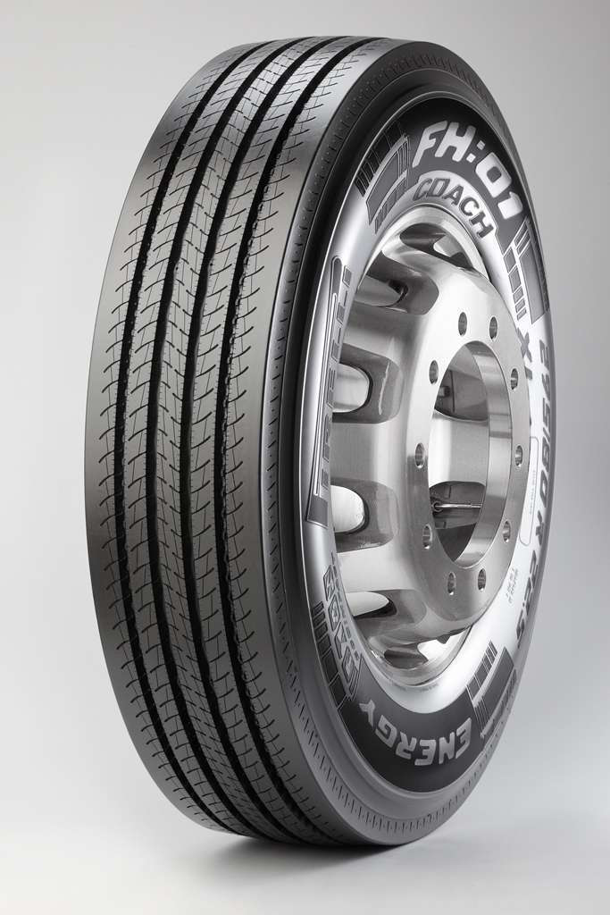 FH:01 MotorCoach tire