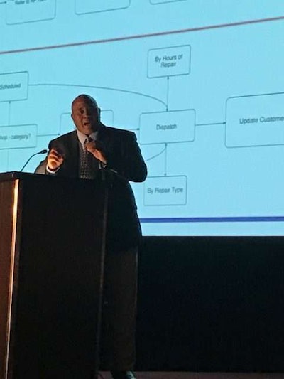 Homer Hogg of Travel Centers of America speaks at the TMC Fall meeting about shop best practices.