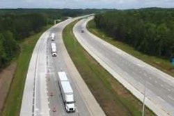 Volvo Fed Ex Platoon 300x184