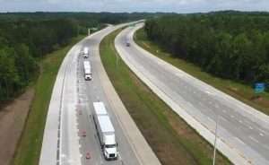 Volvo Fed Ex Platoon 300x184