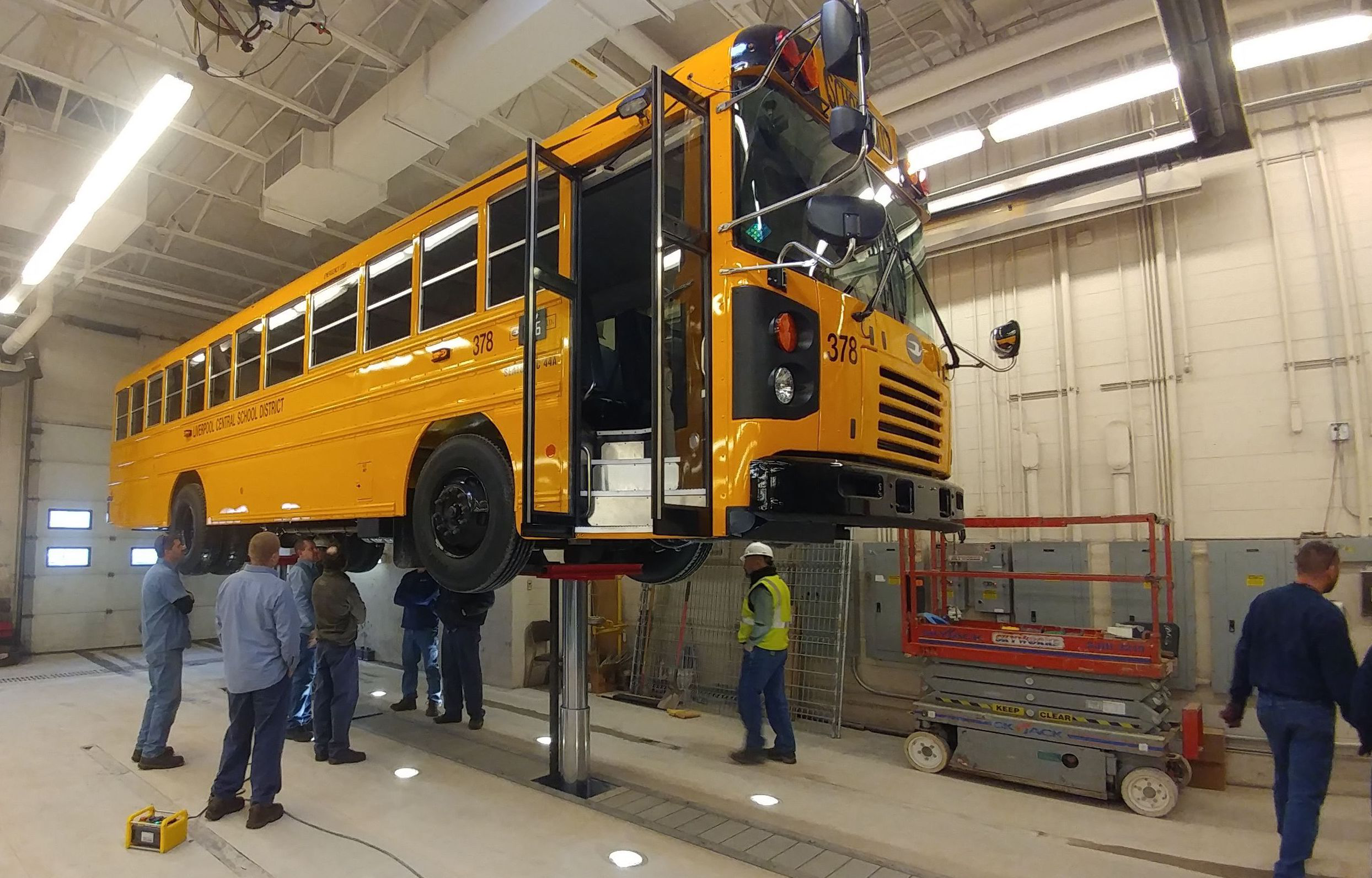 stertil koni diamondlift-school-bus