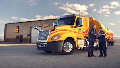 Love's, Navistar International Service Partnership