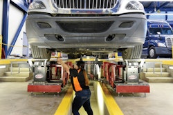 diesel-technician-shortage-mechanic-working