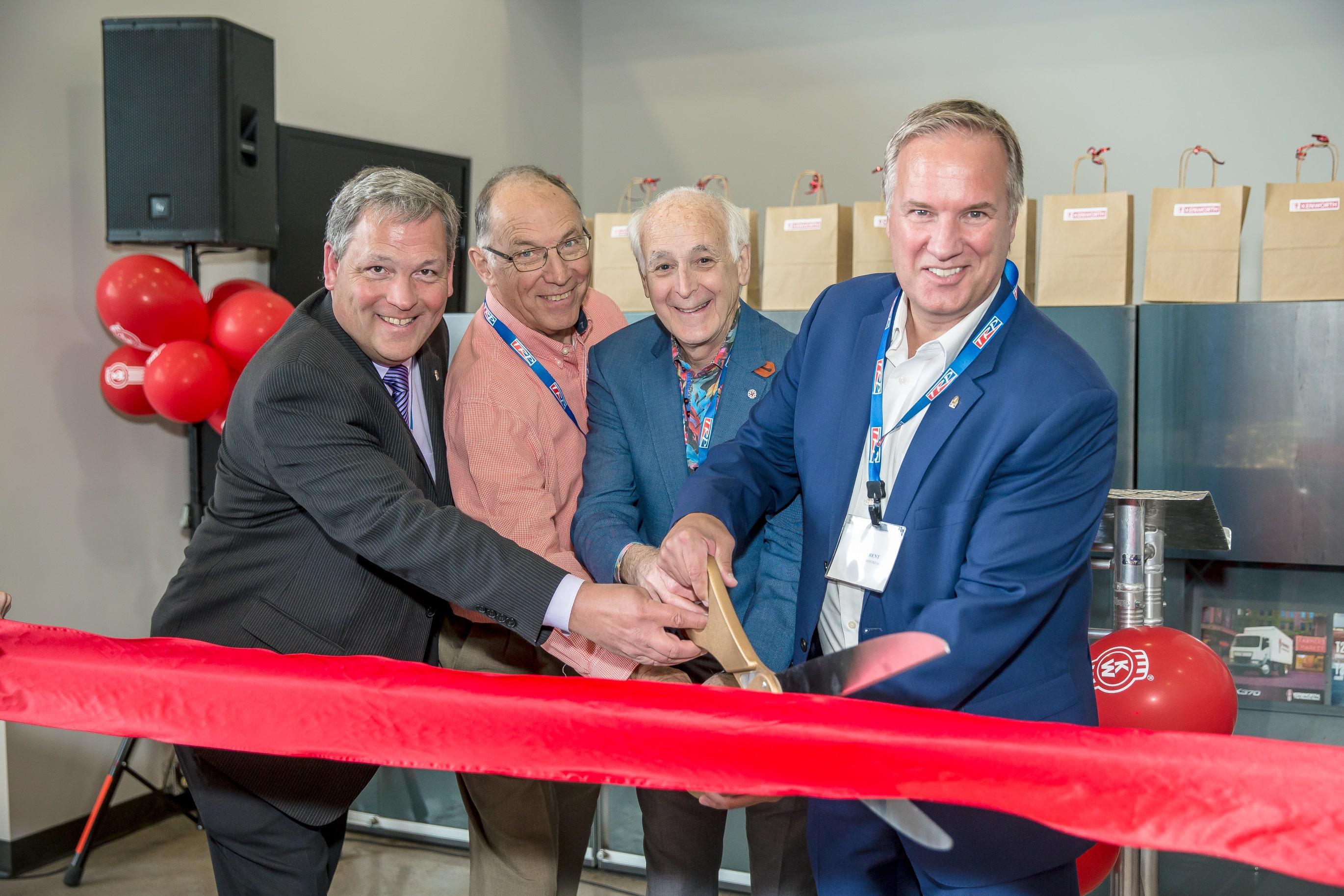 48189442747_e97481bb30_o-min