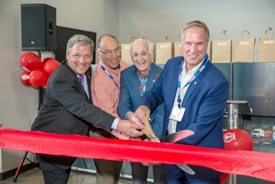 Kenworth Montreal ribbon cutting