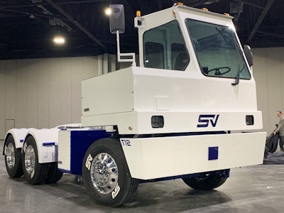 Dana terminal tractor