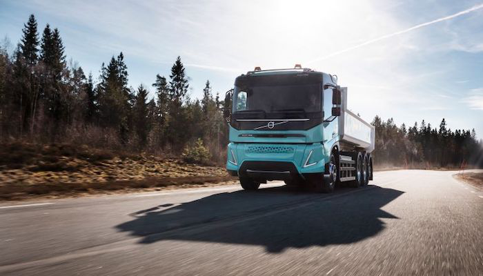 Volvo electric concept truck-min