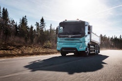 Volvo electric concept truck-min
