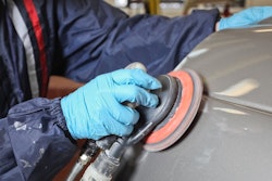 03.20.Body shop service collision technician-min