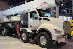 03.20.Kenworth T880 twin steer-min