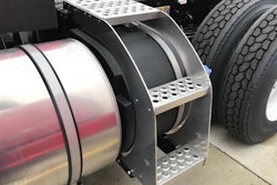 Kenworth-DEF-Tank-Steps-min