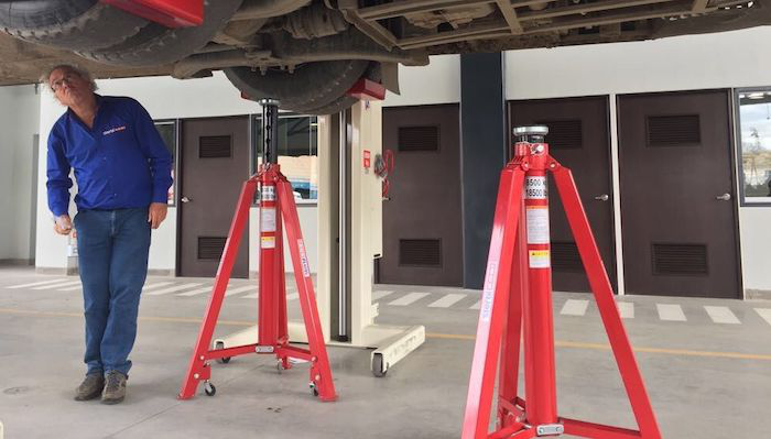 Stertil-Koni-Support-Stands-min