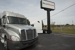 05.20.SelecTrucks, DTNA used truck