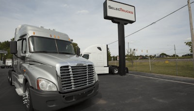 05.20.SelecTrucks, DTNA used truck