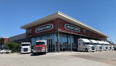 06.20.SelecTrucks Velocity used trucks-min