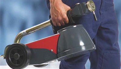 Stertil-Koni debuts portable hydraulic jack for field use