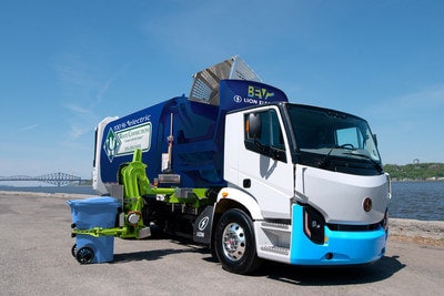 Electric waste truck