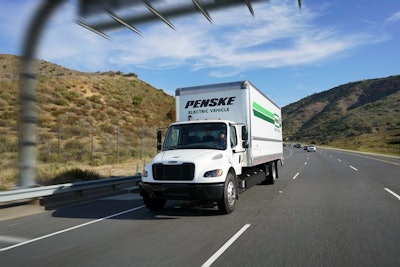 Penske Truck Leasing Has Announced It Is Working With Ener Sys To Put Another Battery Electric Freightliner E M2 Into Service