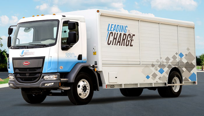 Peterbilt-2020-220EV-Dana HERO-min