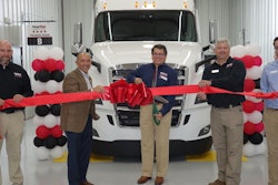 Dothan Ribbon Cutting-min