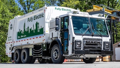 Mack LR Electric refuse truck