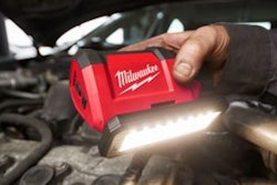 Milwaukee-Rover-floodlight-min