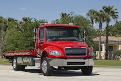 Freightliner M2 106-min