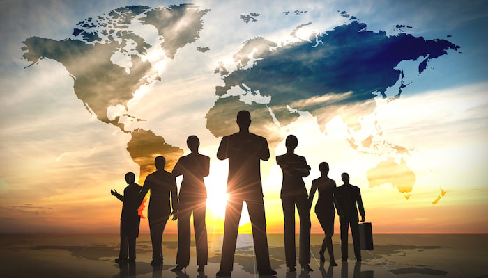 Stock-image-business-people-globe-min