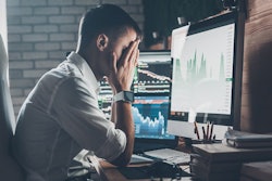 Stock-photo-frustrated worker-min