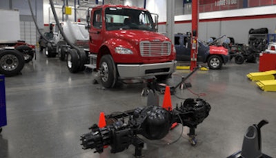 Dtna Uti Expand Finish First2 Min