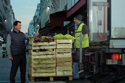 Truck hauling produce using Carrier Transicold