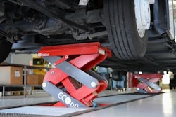 Stertil-koni truck lift