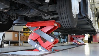 Stertil-koni truck lift