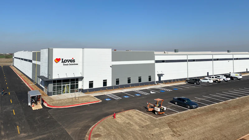 Loves Retread Love’s Travel Stops opens tire retread plant, distribution center ...