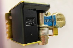 Phillips SmartLock gladhand for trailers