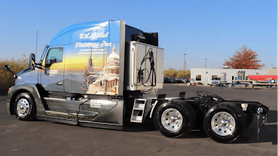 Kenworth truck for Capitol Christmas