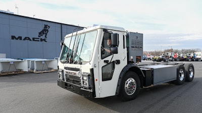 Mack LR Electric