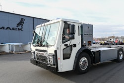 Mack LR Electric