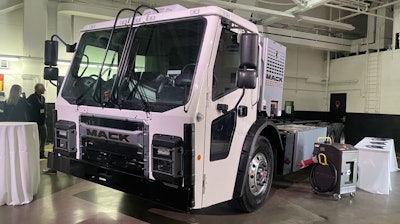 Mack LR electric refuse truck