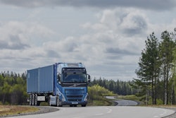 Volvo Trucks showcases prototype hydrogen fuel cell heavy truck on test track