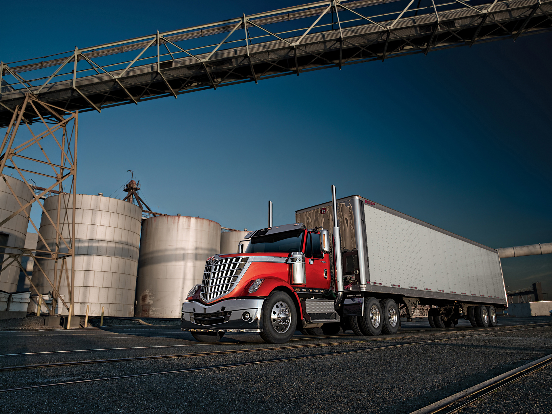 International LoneStar day cab