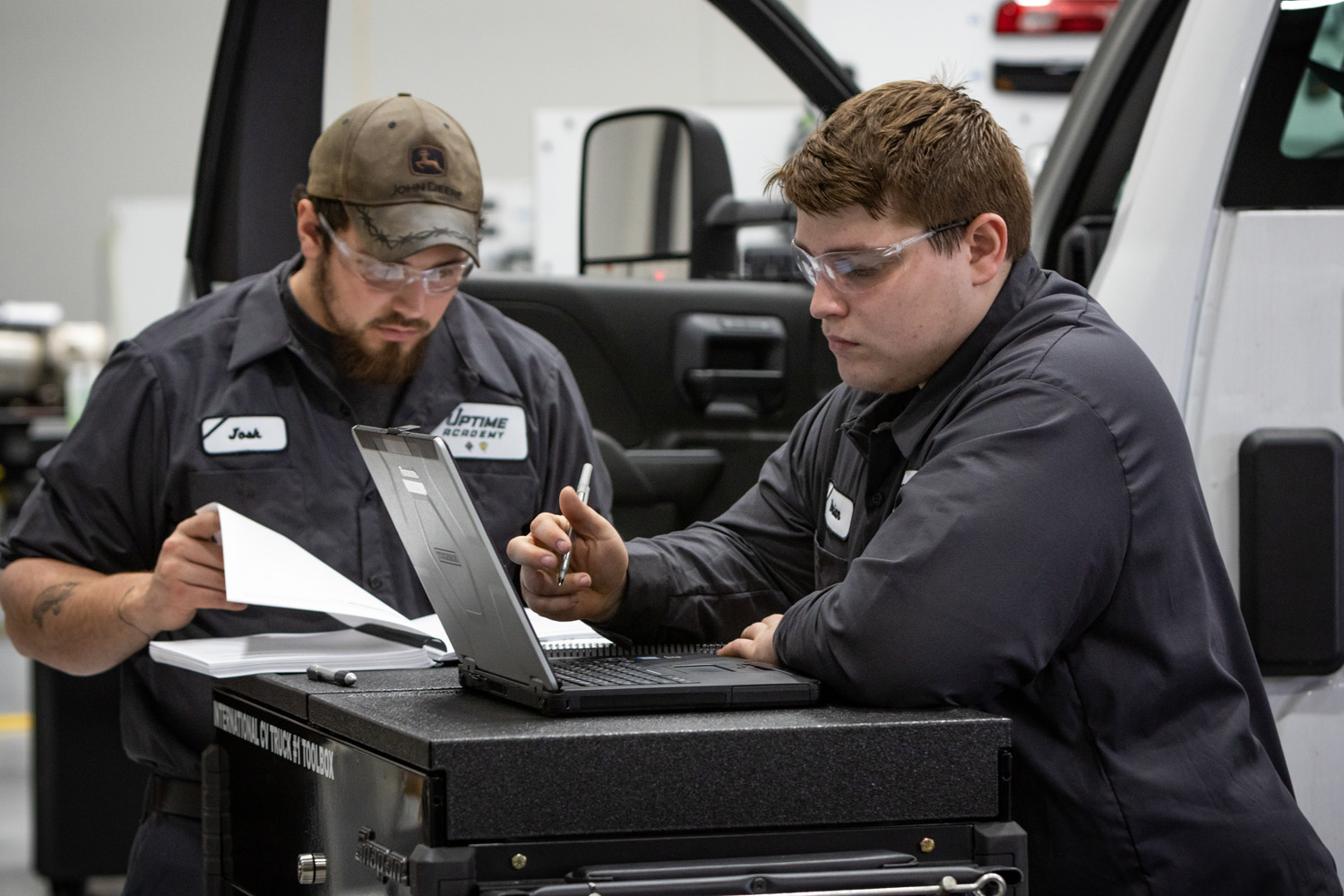 Navistar launches tech apprentice program