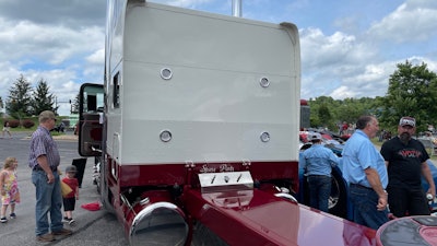 VDZ Customs' 1995 Peterbilt 379 rear view
