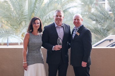 Terry Minor earns IC Bus Dealer of the Year