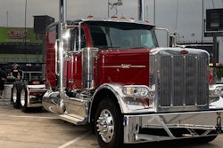 Peterbilt Model 589