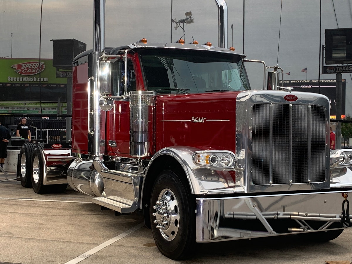 Peterbilt will replace its Model 389 with new Model 589 Trucks, Parts